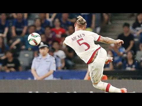 بالفيديو نجم روما ينافس ميسي على جائزة بوشكاش لأفضل هدف في 2015