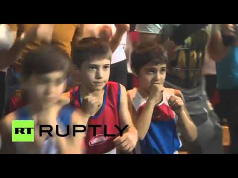 مايويذر يجري تدريبات مفتوحة في الملاكمة