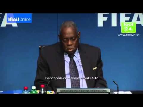 موقف محرج لرئيس الفيفا الموقت عيسى حياتو