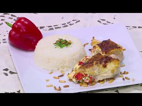 طريقة عمل دجاج بصوص الريكوتا والفلفل وسلطة الطماطم بصوص التزاتزيكي