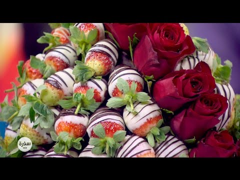 طريقة عمل تورتة ستاند الفراولة بالشوكولاتة