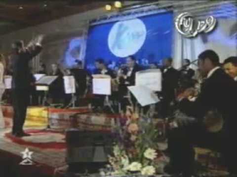 شاهد جنات بمرحلة الطفولة وهى تغنى “على اللى جرى”