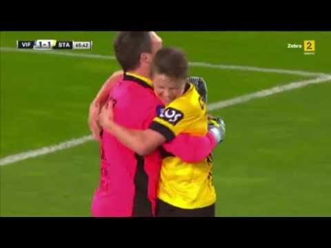 حارس مرمى يسجل هدف قوى فى شباك خصمه