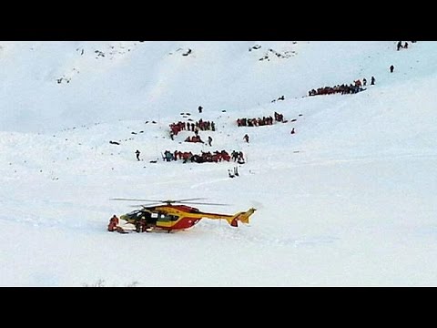 بالفيديو قتلى وجرحى في حال خطيرة بعد انهيار كتلة ثلوج في فرنسا