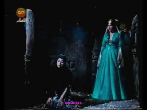 شاهد ما الشيء الذى تخشاه نبيلة عبيد وتحاول أن تعتاد عليه