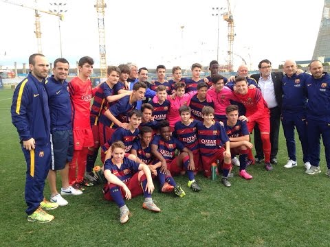 شاهد تشافي يشهد مباراة فريق برشلونة تحت 14 عام فى قطر