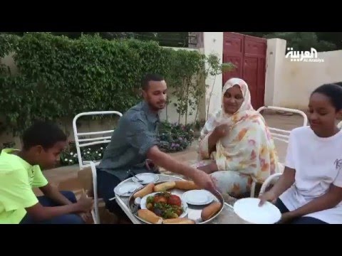 شاهد بريطاني من أصل سوداني يعد كتابًا عن الوصفات السودانية