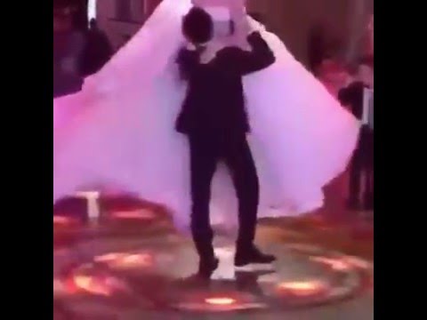 بالفيديو عروسة تشعل غيرة الفتيات