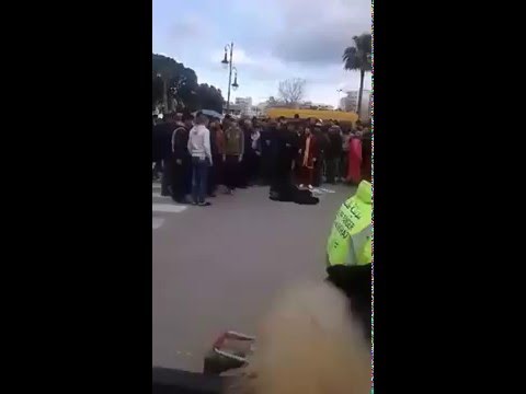 بالفيديو مقتل فتاة صدمتها شاحنة في المغرب