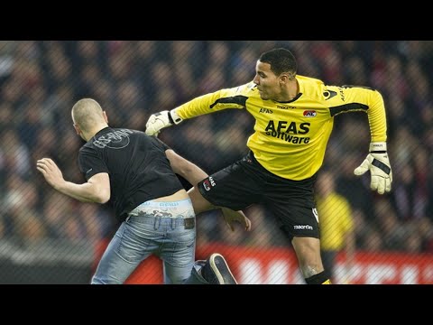 10 خناقات جنونية بين النجوم ومشجعى كرة القدم فى الملعب