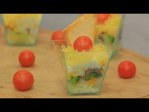 طريقة عمل سلطة طبقات التونة