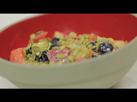 بالفيديو طريقة عمل سلطة فواكه بالزبادي