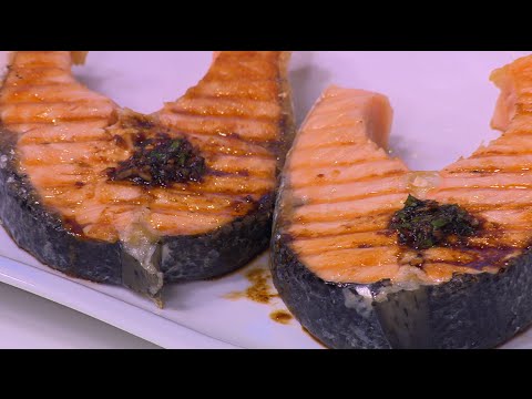 بالفيديو طريقة عمل سلمون ستيك بصوص الجنزبيل