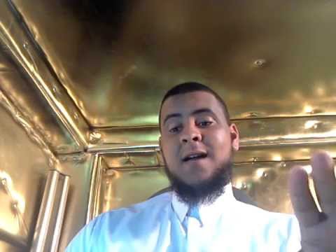 شاهد شيخ مغربي يحاور ملكة الجان