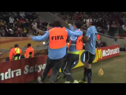 شاهد ضياع فرصة مرور أول منتخب إفريقي