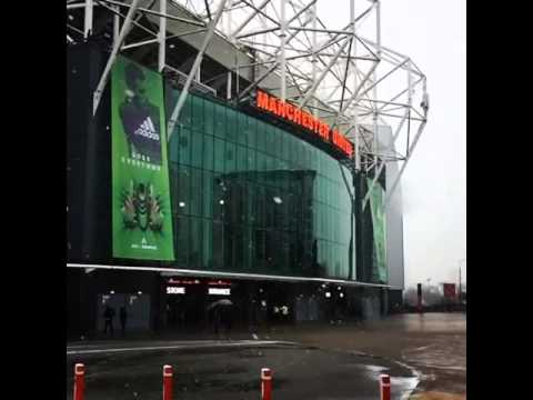 شاهد الثلوج تغطي أولد ترافورد وتحرم لاعبو مانشستر يونايتد من التدريب