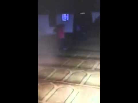 ثلاث لصوص يقتحمون مسجدًا لسرقته