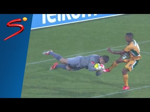 حارس يخدع الحكم بطريقة كوميدية