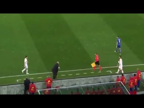 شاهد أطرف سقطات المدربين خلال المباريات