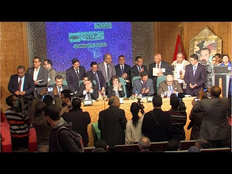 شاهد التوقيع على اتفاقيات تمويل المعارض الجهوية