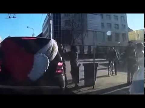 عروس وأمها تلقنان العريس علقة ساخنة