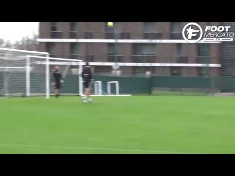 شاهد أهداف نبيل فقير تعيده إلى التألق في التدريبات