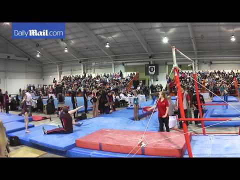 فيديو مدرب جمباز ينقذ طفلة من إصابة خطيرة