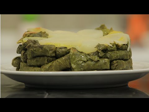 فيديو طريقة عمل محشي ورق عنب بالفريك