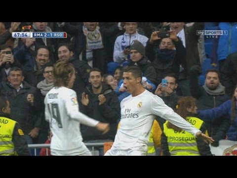 بالفيديو تدخل عنيف بين مهاجم وحارس مرمى