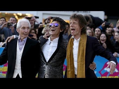 فيديو حفل موسيقي في كاليفورنيا يجمع نجوم موسيقى الروك